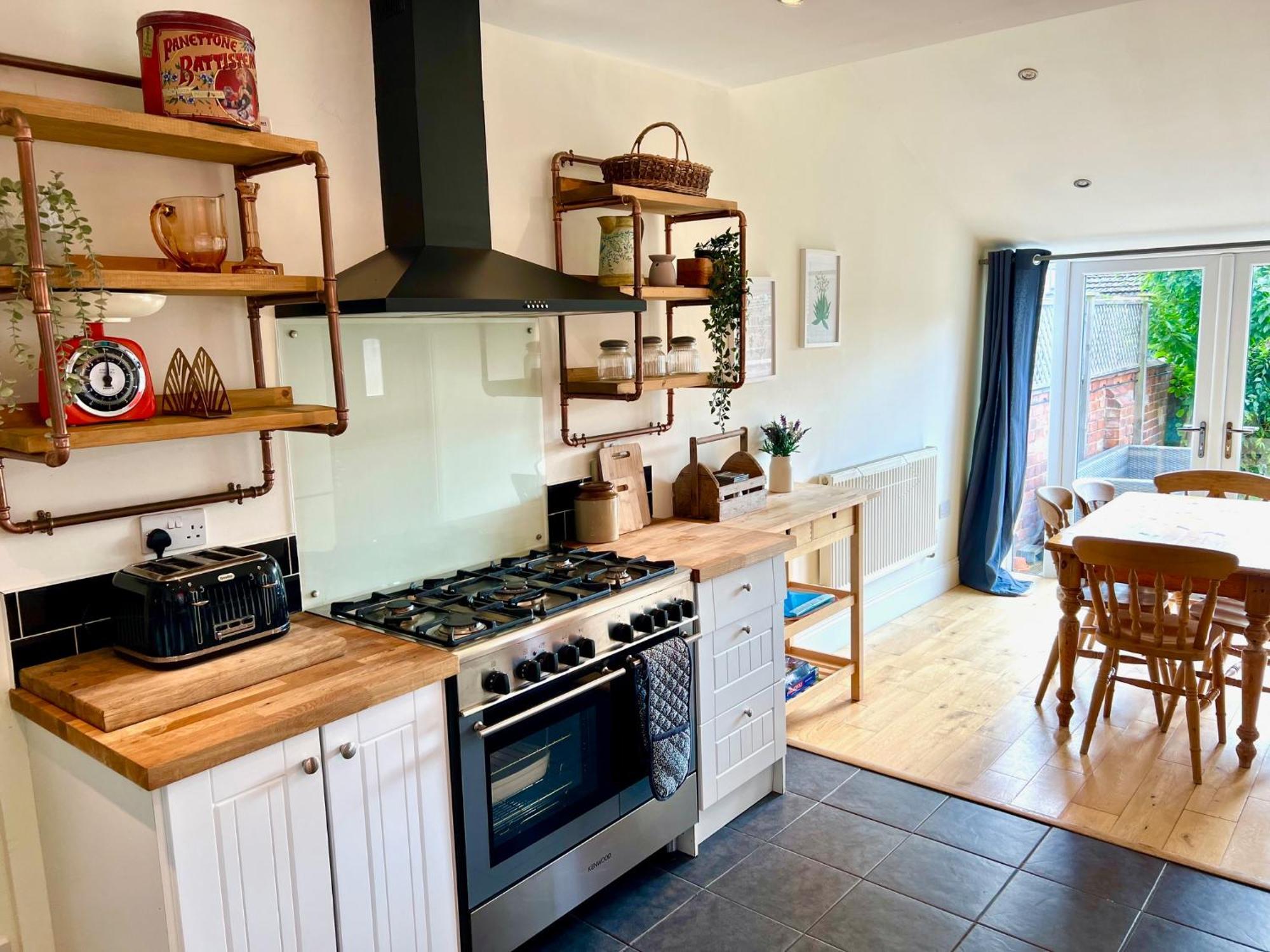 Spacious Victorian Townhouse With Cathedral Views Holiday home *